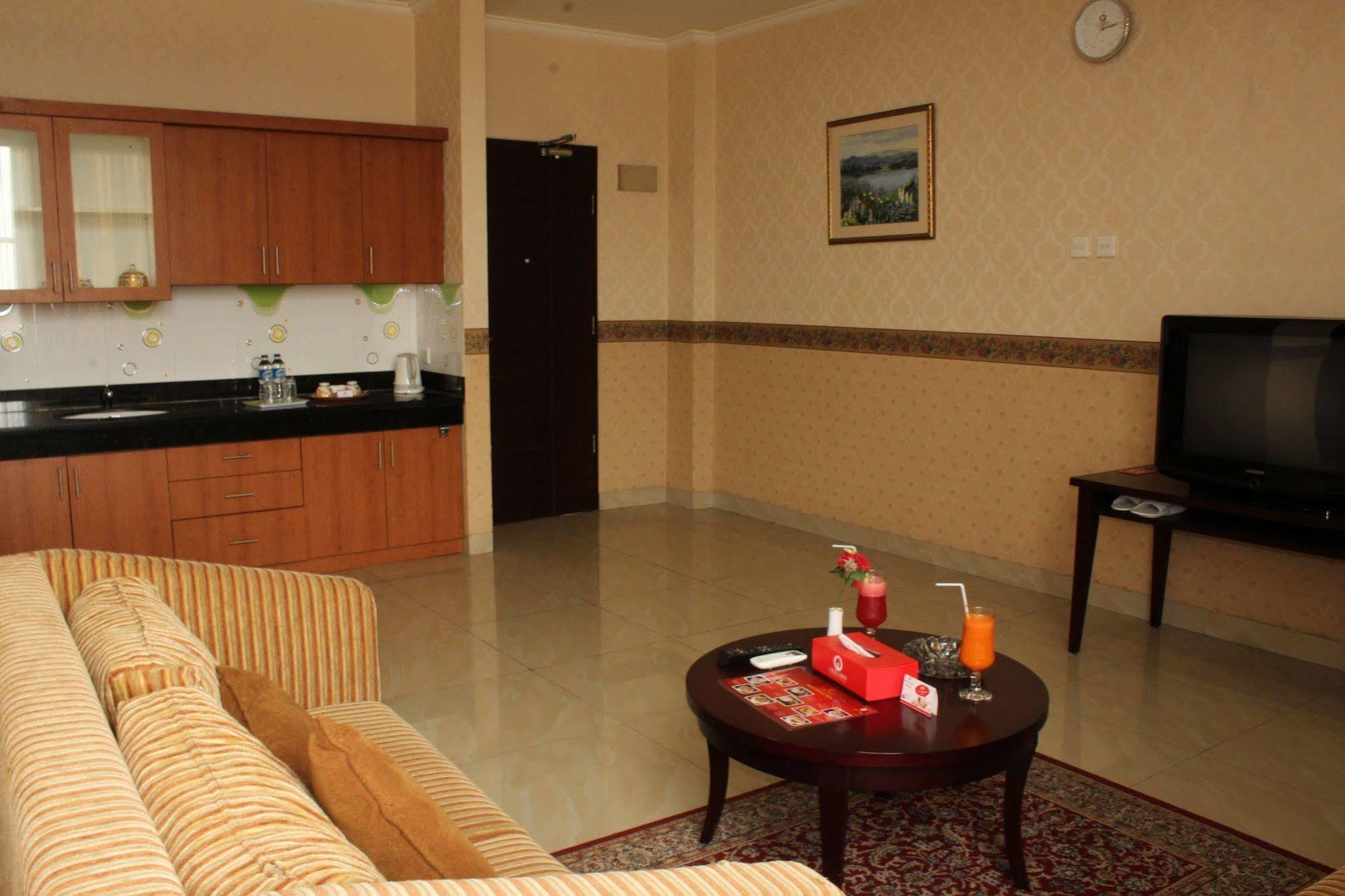 Citra Inn Hotel Cikarang Zewnętrze zdjęcie