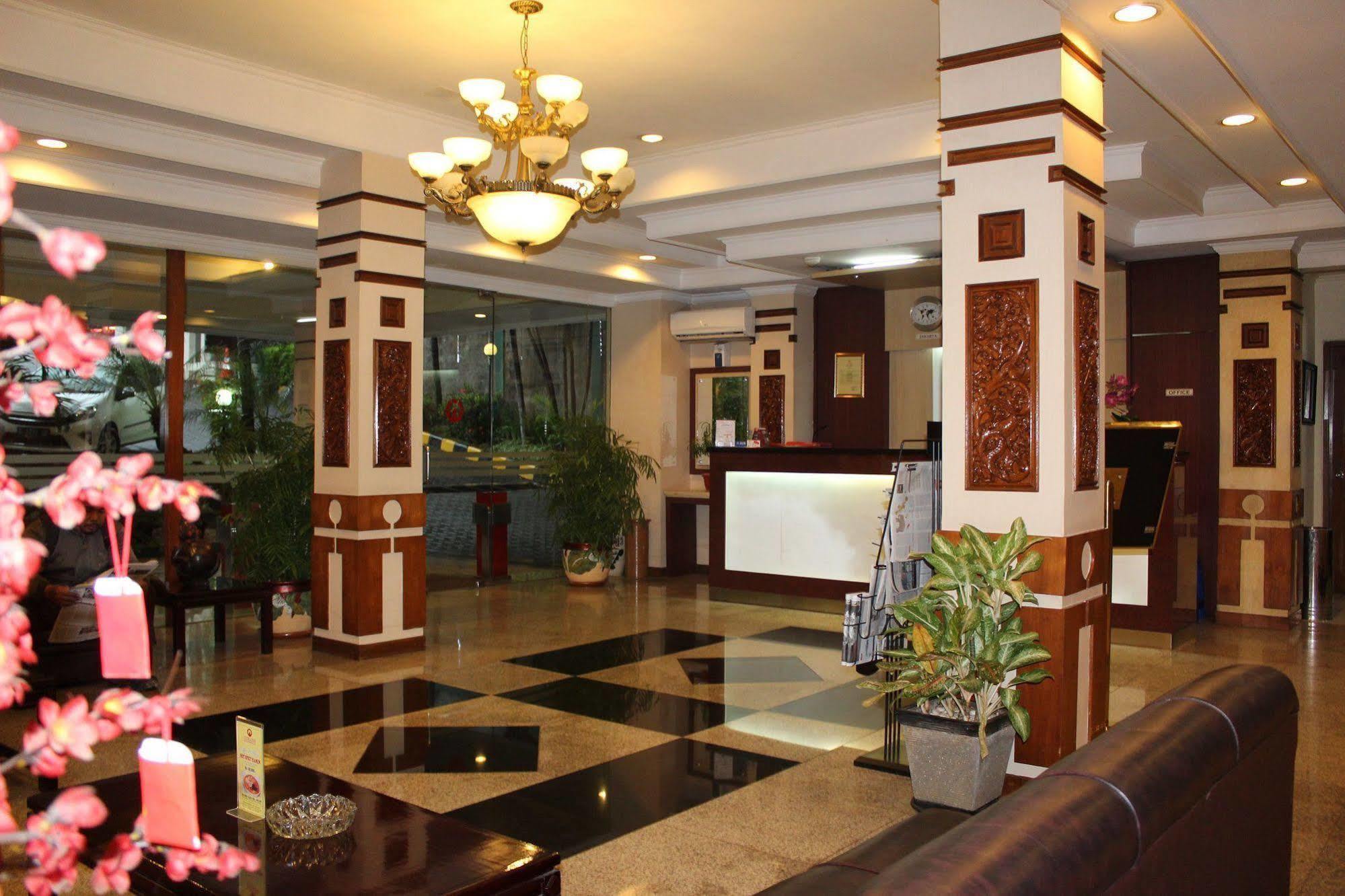 Citra Inn Hotel Cikarang Zewnętrze zdjęcie